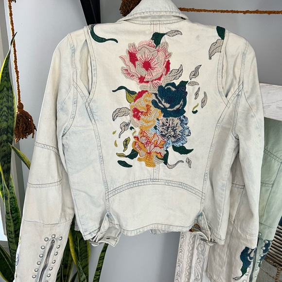 Blank NYC embroidered denim jacket - Picture 3 of 4